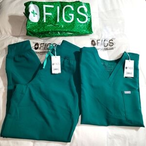 FIGS Scrub Set; NEW WITH TAGS; Womens size XL L regular